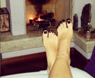 Lívia Andrade feet photo thumbnail