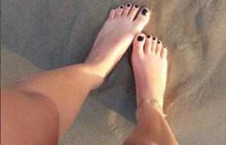 Lívia Andrade feet photo thumbnail