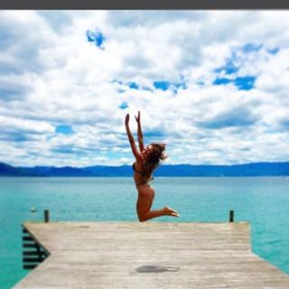 Lívia Andrade feet photo thumbnail