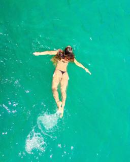 Lívia Andrade feet photo thumbnail