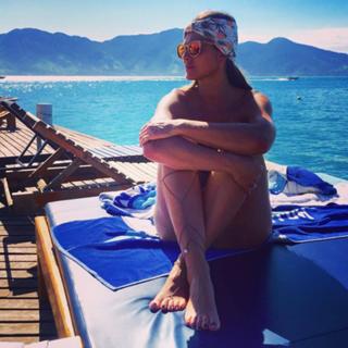 Lívia Andrade feet photo thumbnail