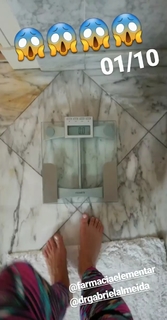 Lívia Andrade feet photo thumbnail