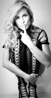 Lívia Andrade feet photo thumbnail
