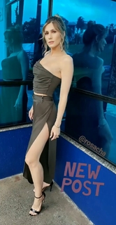 Lívia Andrade feet photo thumbnail