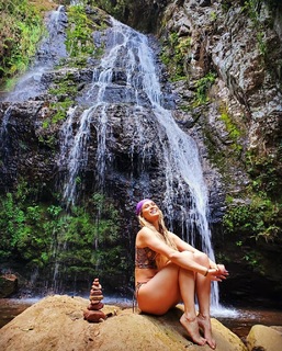 Lívia Andrade feet photo thumbnail