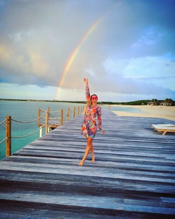 Lívia Andrade feet photo thumbnail
