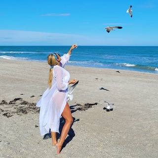 Lívia Andrade feet photo thumbnail