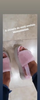Lívia Andrade feet photo thumbnail