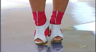 Lívia Andrade feet photo thumbnail