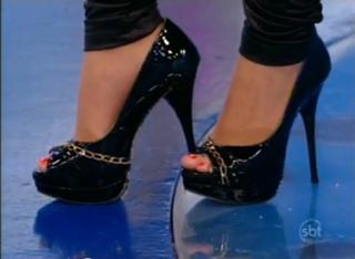 Lívia Andrade feet photo thumbnail