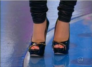 Lívia Andrade feet photo thumbnail