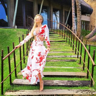 Lívia Andrade feet photo thumbnail