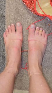 Lívia Andrade feet photo thumbnail