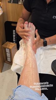 Lívia Andrade feet photo 10