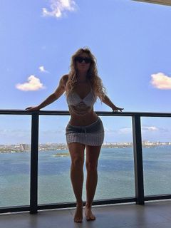 Lívia Andrade feet photo 4