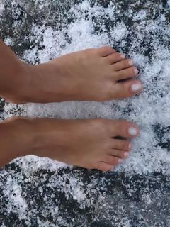 Lívia Andrade feet photo 10