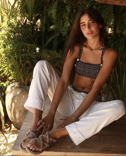 Lívia Nunes Marques feet photo 14