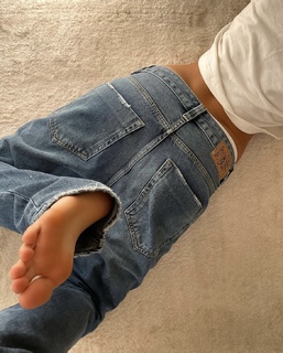 Lívia Nunes Marques feet photo 9