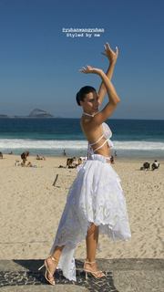 Lívia Nunes Marques feet photo 13