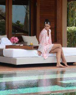 Lívia Nunes Marques feet photo 11