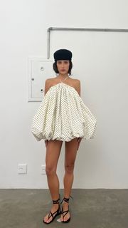 Lívia Nunes Marques feet photo 3