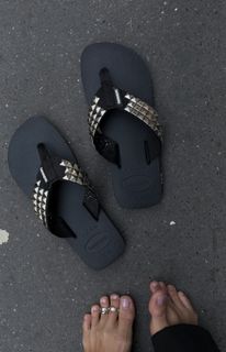 Lívia Nunes Marques feet photo 7