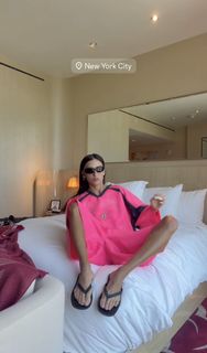Lívia Nunes Marques feet photo 2