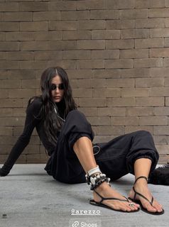 Lívia Nunes Marques feet photo 9