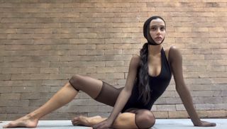 Lívia Nunes Marques feet photo 4
