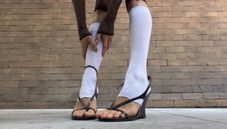 Lívia Nunes Marques feet photo 20