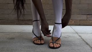 Lívia Nunes Marques feet photo 19