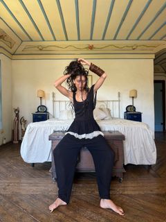 Lívia Nunes Marques feet photo 15