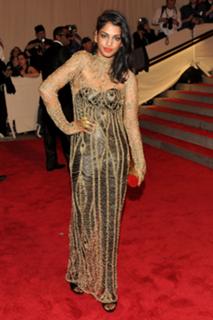 M.I.A. feet photo thumbnail