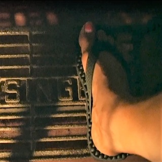 M.I.A. feet photo thumbnail