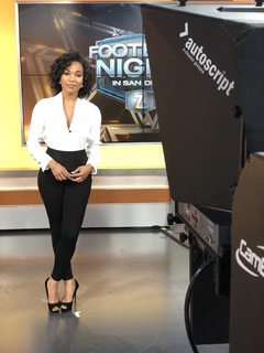 M.J. Acosta feet photo 16