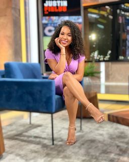 M.J. Acosta feet photo 19