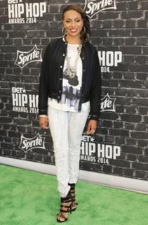 MC Lyte feet photo 17