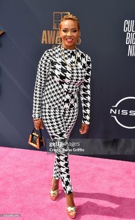 MC Lyte feet photo 17