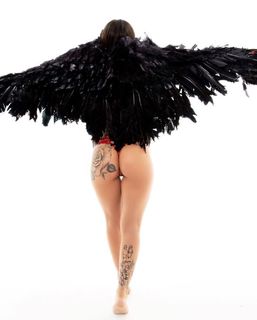 MC Mirella feet photo thumbnail