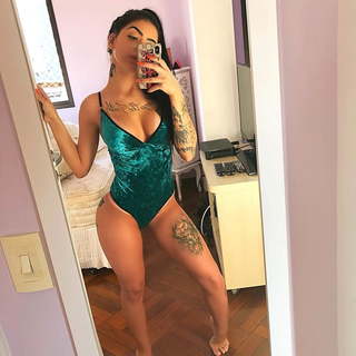 MC Mirella feet photo thumbnail