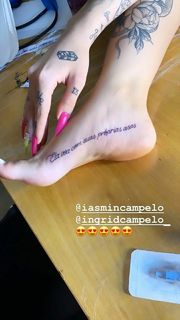 MC Mirella feet photo thumbnail