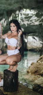 MC Mirella feet photo thumbnail