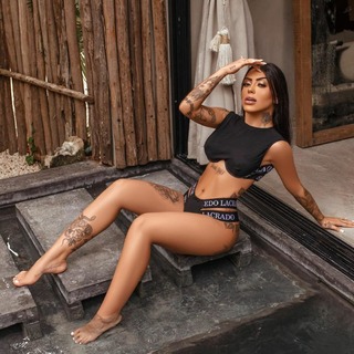 MC Mirella feet photo thumbnail