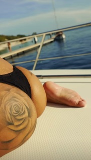 MC Mirella feet photo thumbnail