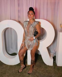 MC Mirella feet photo thumbnail