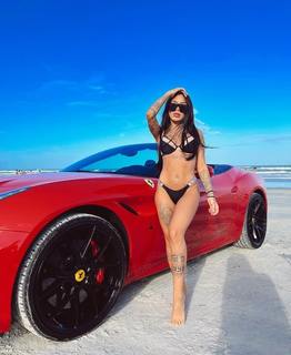 MC Mirella feet photo thumbnail