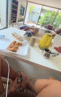 MC Mirella feet photo thumbnail