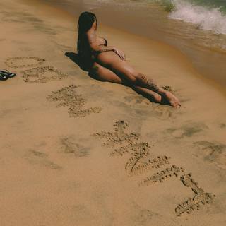 MC Mirella feet photo thumbnail