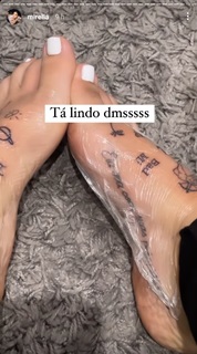 MC Mirella feet photo thumbnail