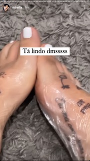 MC Mirella feet photo thumbnail